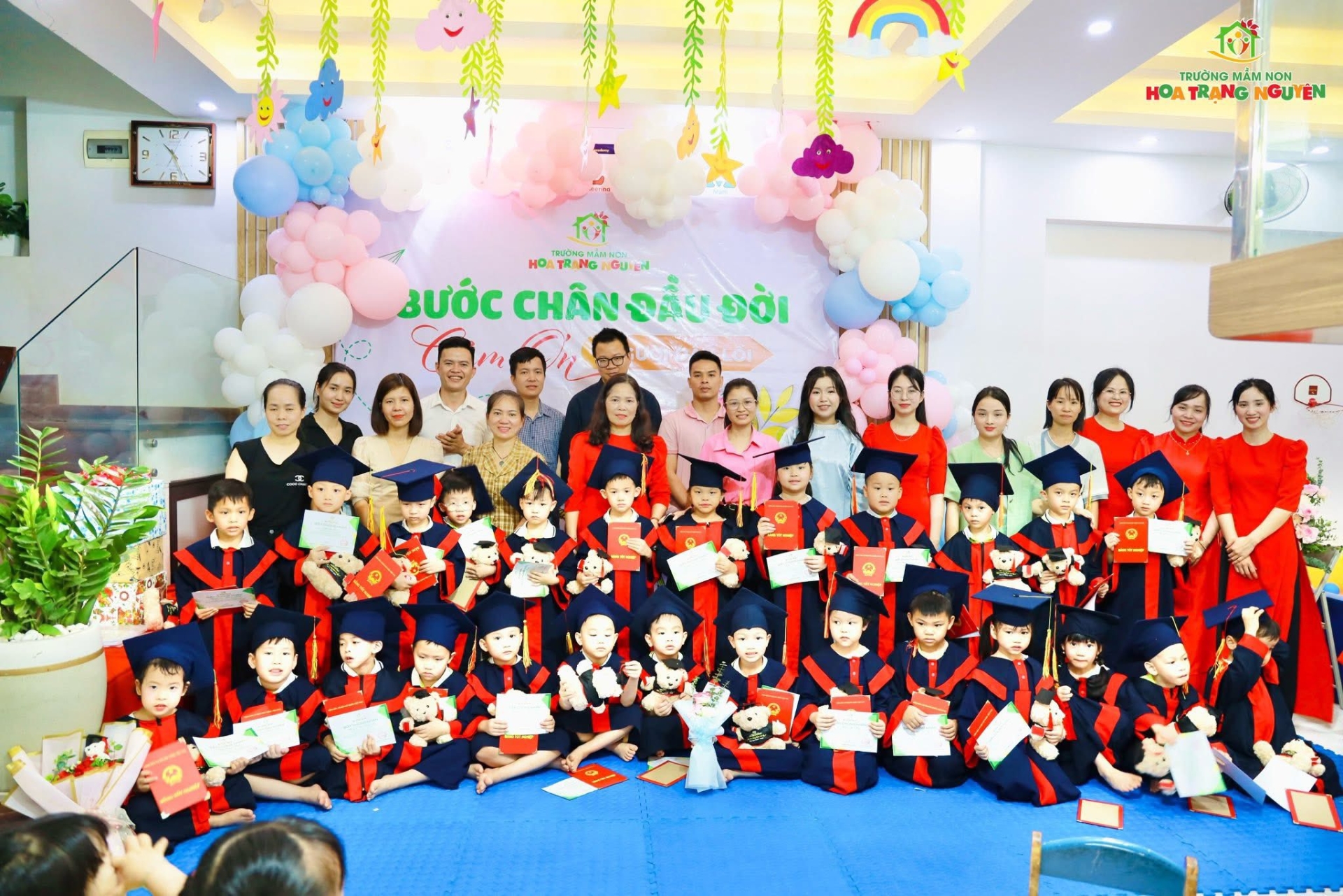 Bước chân đầu đời - Tri ân người dẫn lối