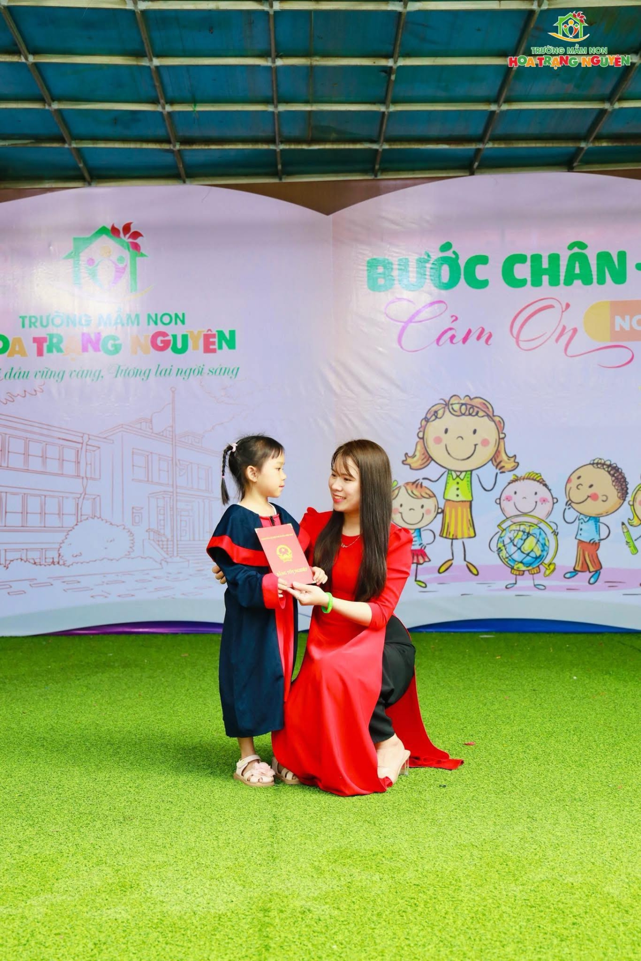 Bước chân đầu đời - Tri ân người dẫn lối