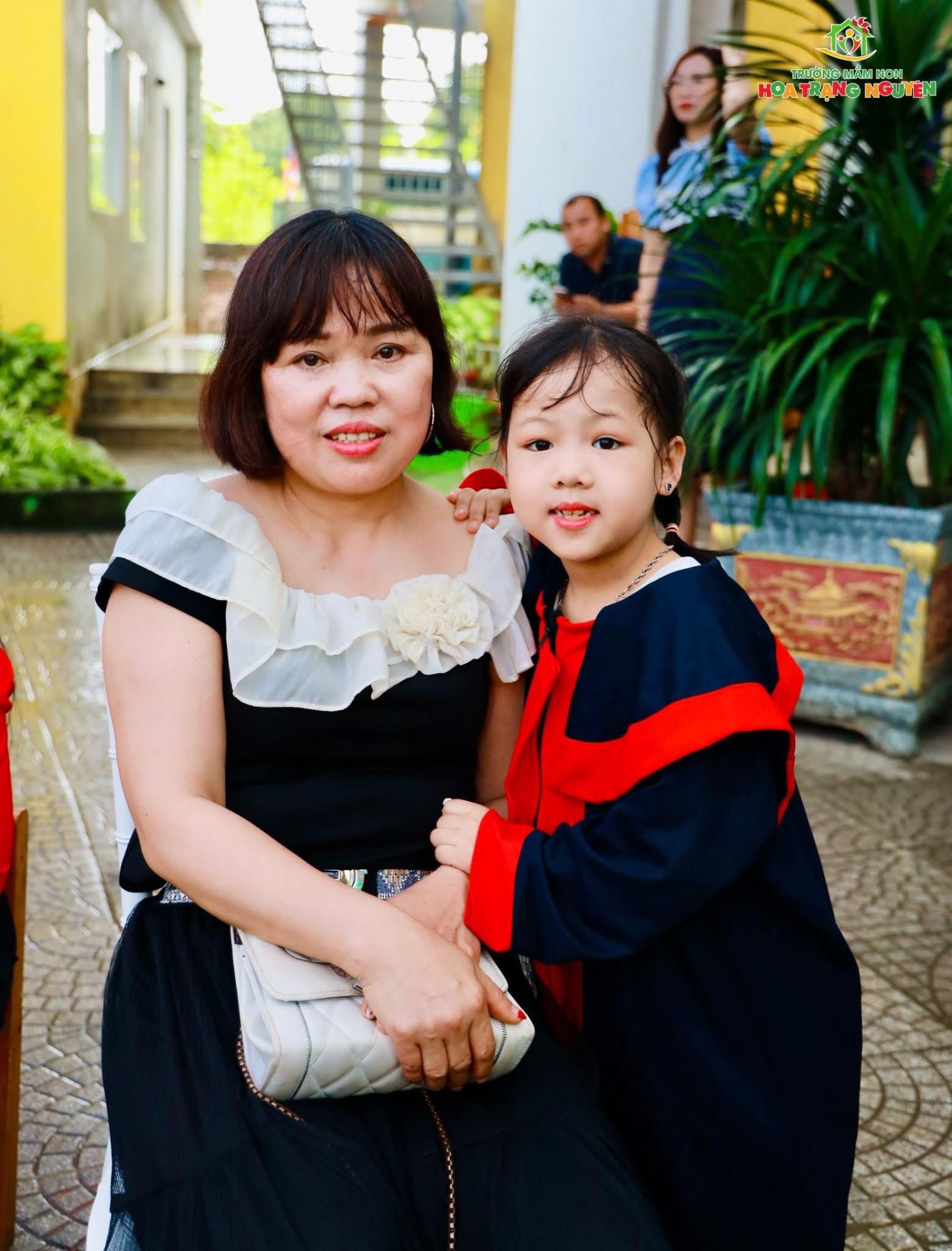 Bước chân đầu đời - Tri ân người dẫn lối