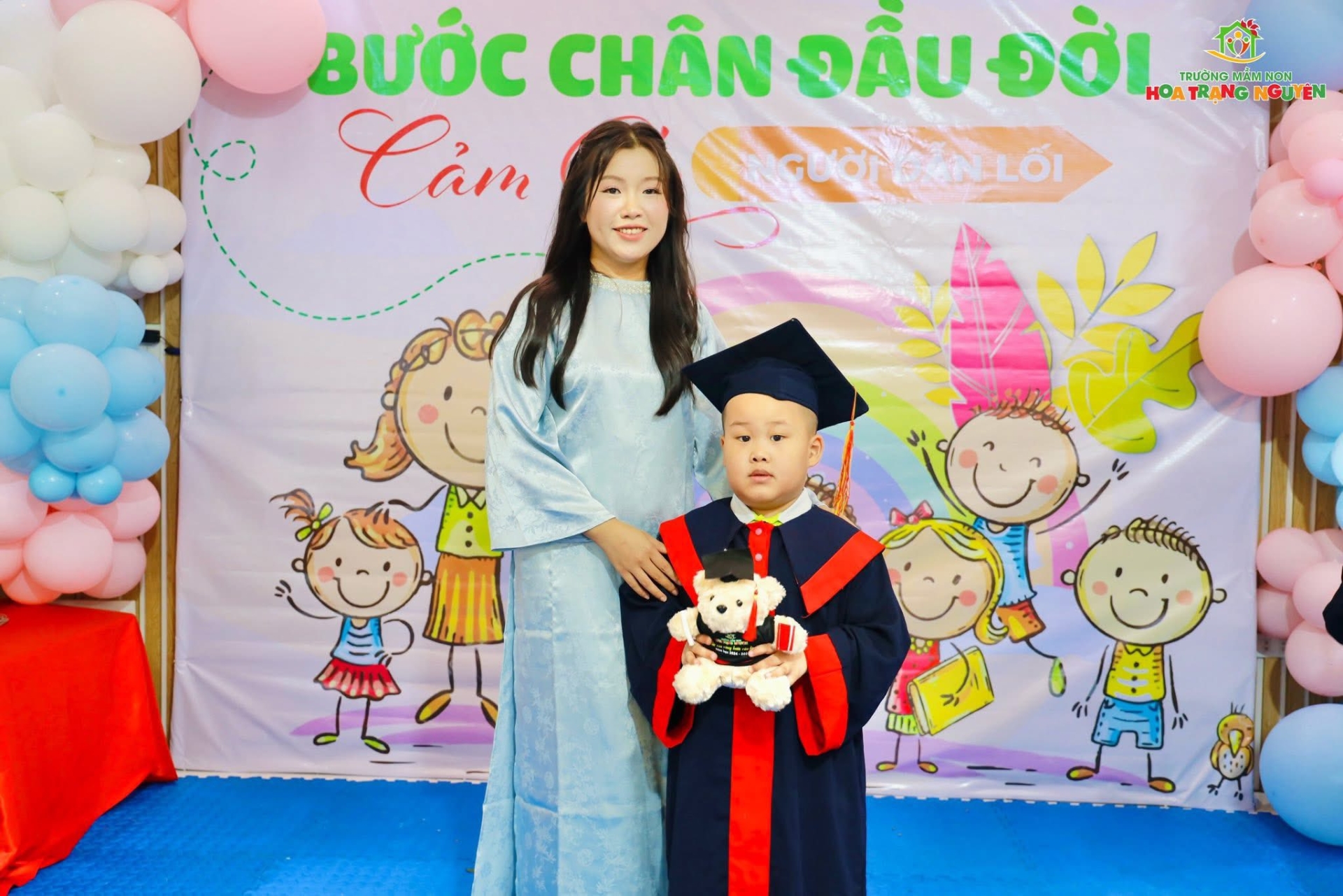 Bước chân đầu đời - Tri ân người dẫn lối