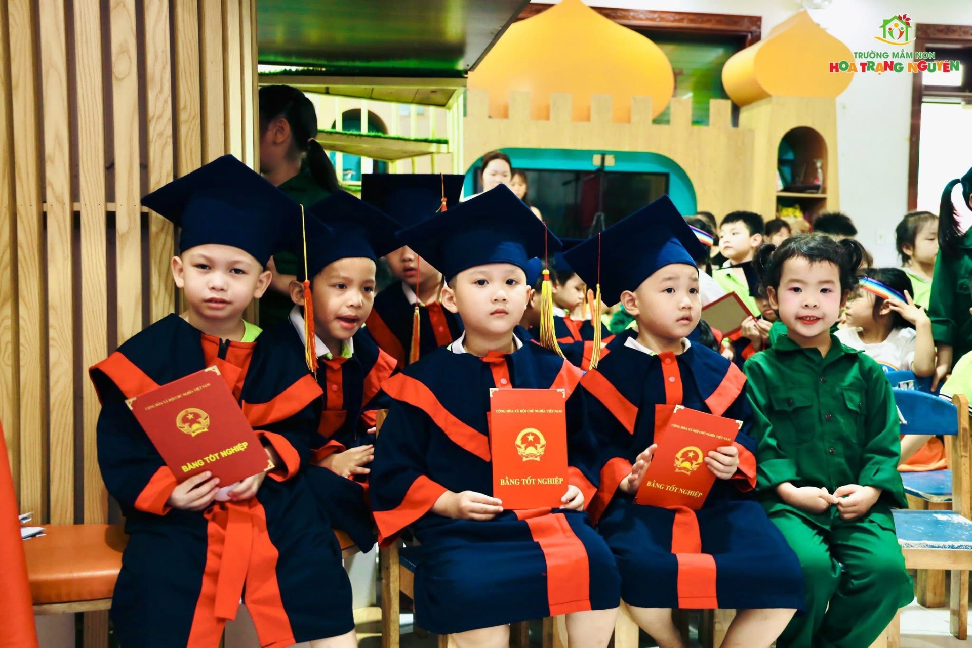 Bước chân đầu đời - Tri ân người dẫn lối