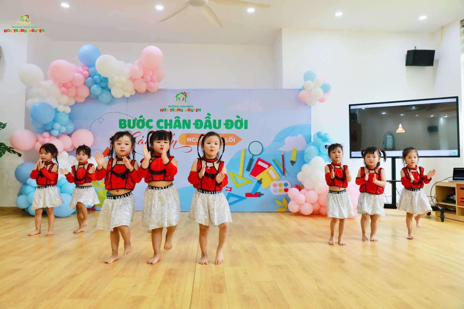 Bước chân đầu đời - Tri ân người dẫn lối