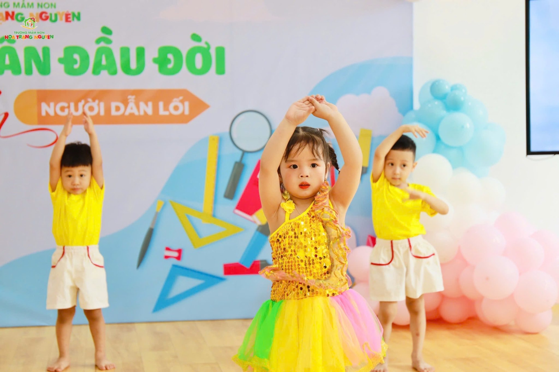 Bước chân đầu đời - Tri ân người dẫn lối