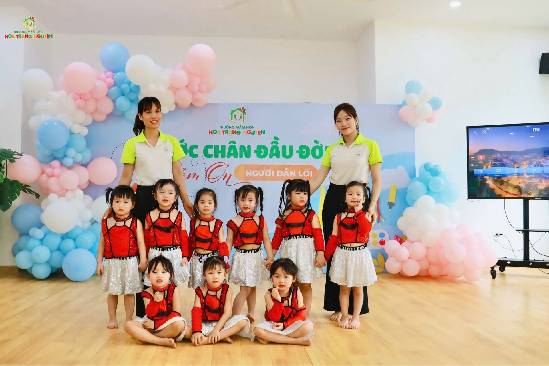 Bước chân đầu đời - Tri ân người dẫn lối