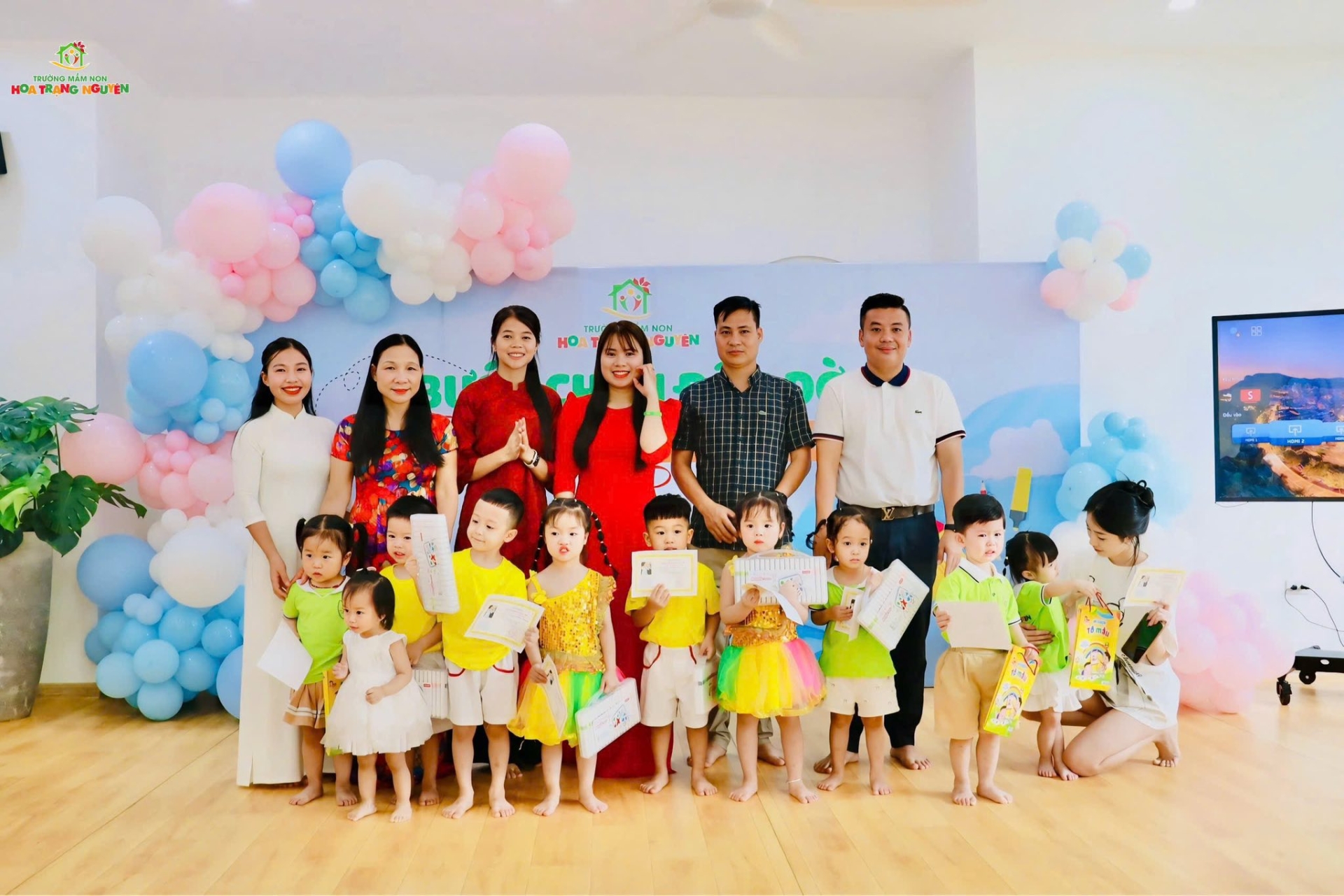 Bước chân đầu đời - Tri ân người dẫn lối