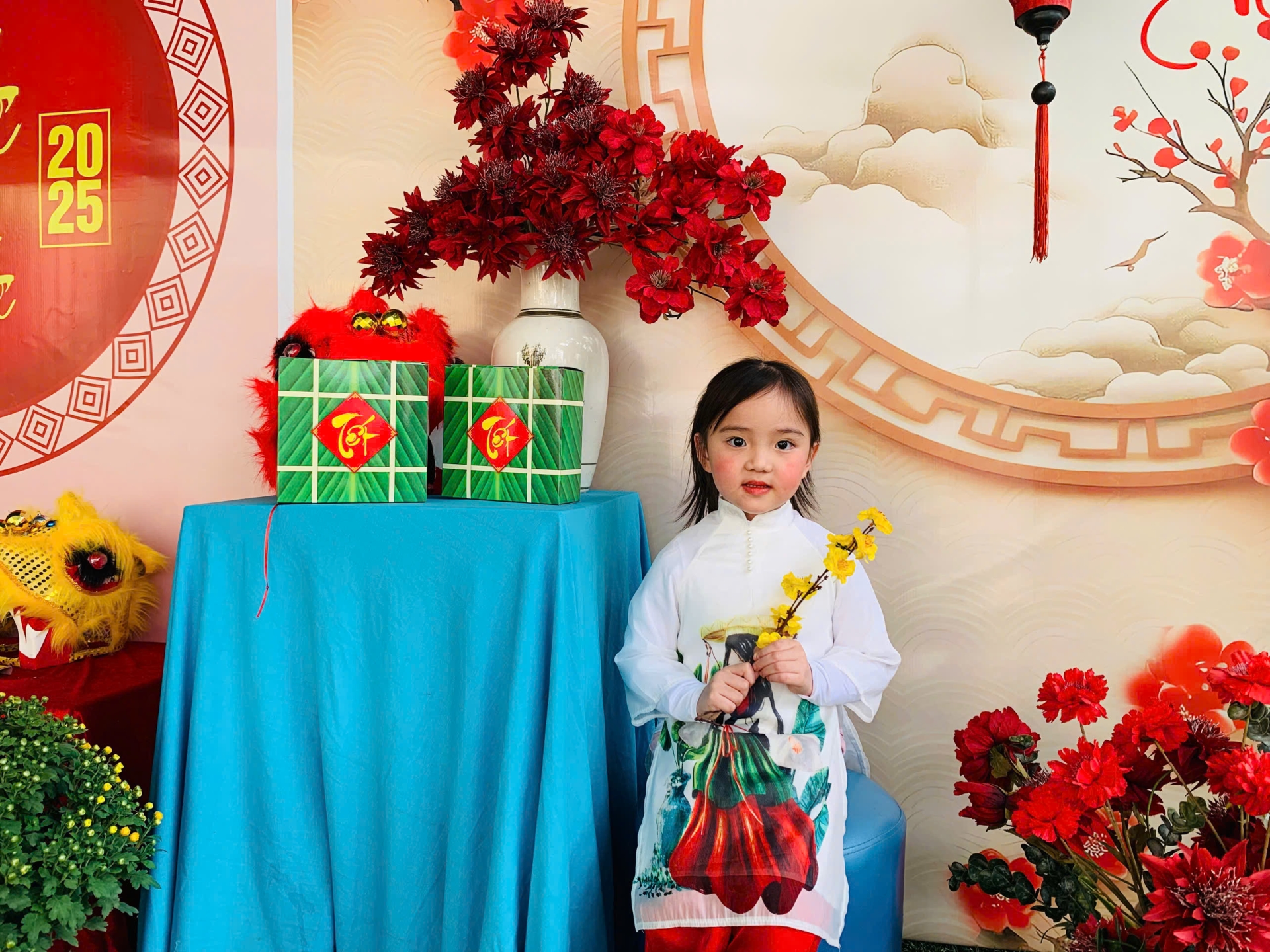 Mang xuân về cùng bộ sưu tập ảnh cực đáng yêu của các bé Hoa Trạng Nguyên