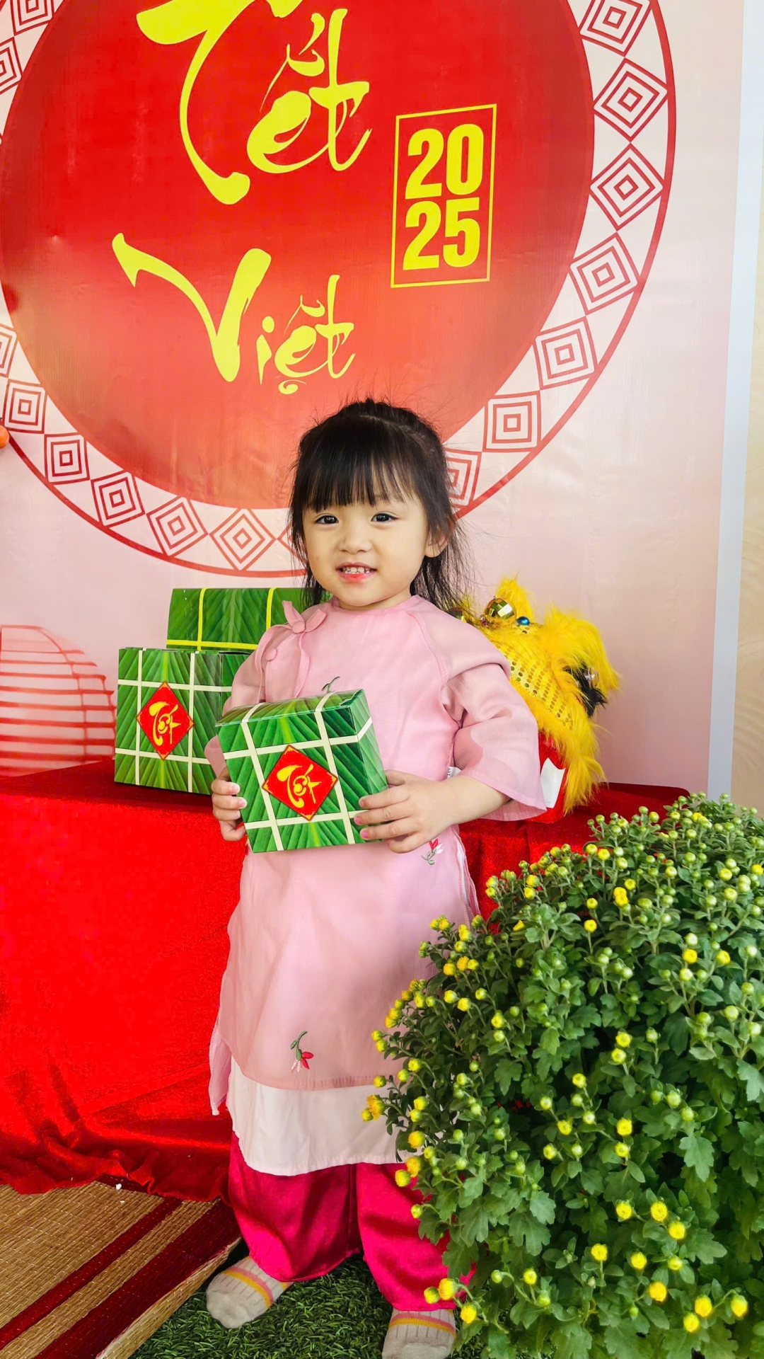 Mang xuân về cùng bộ sưu tập ảnh cực đáng yêu của các bé Hoa Trạng Nguyên