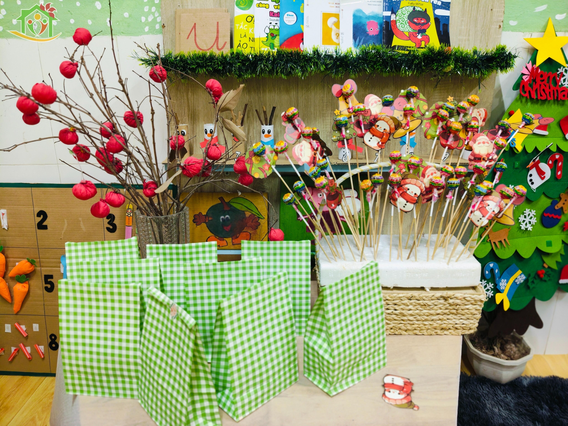 Rộn ràng chào đón Giáng sinh 2025 tại Hoa Trạng Nguyên