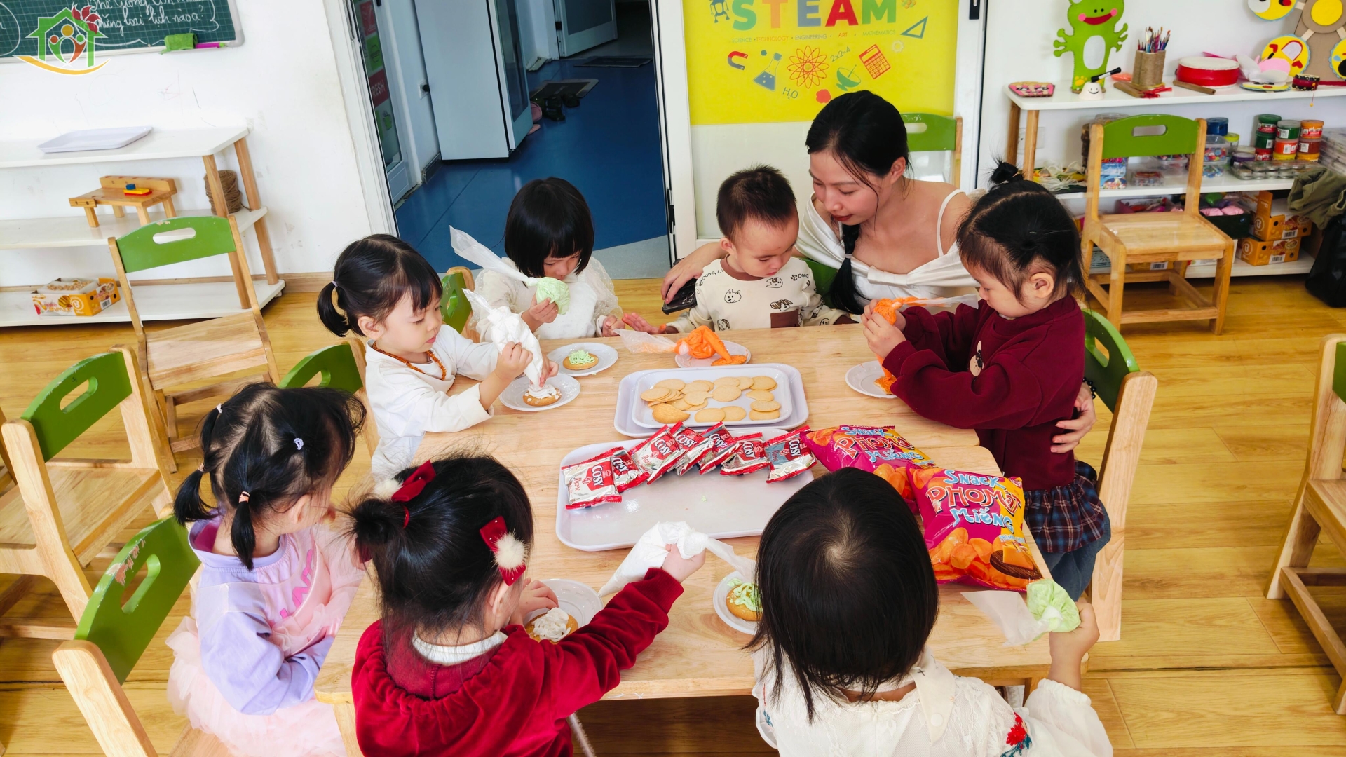 Rộn ràng chào đón Giáng sinh 2025 tại Hoa Trạng Nguyên