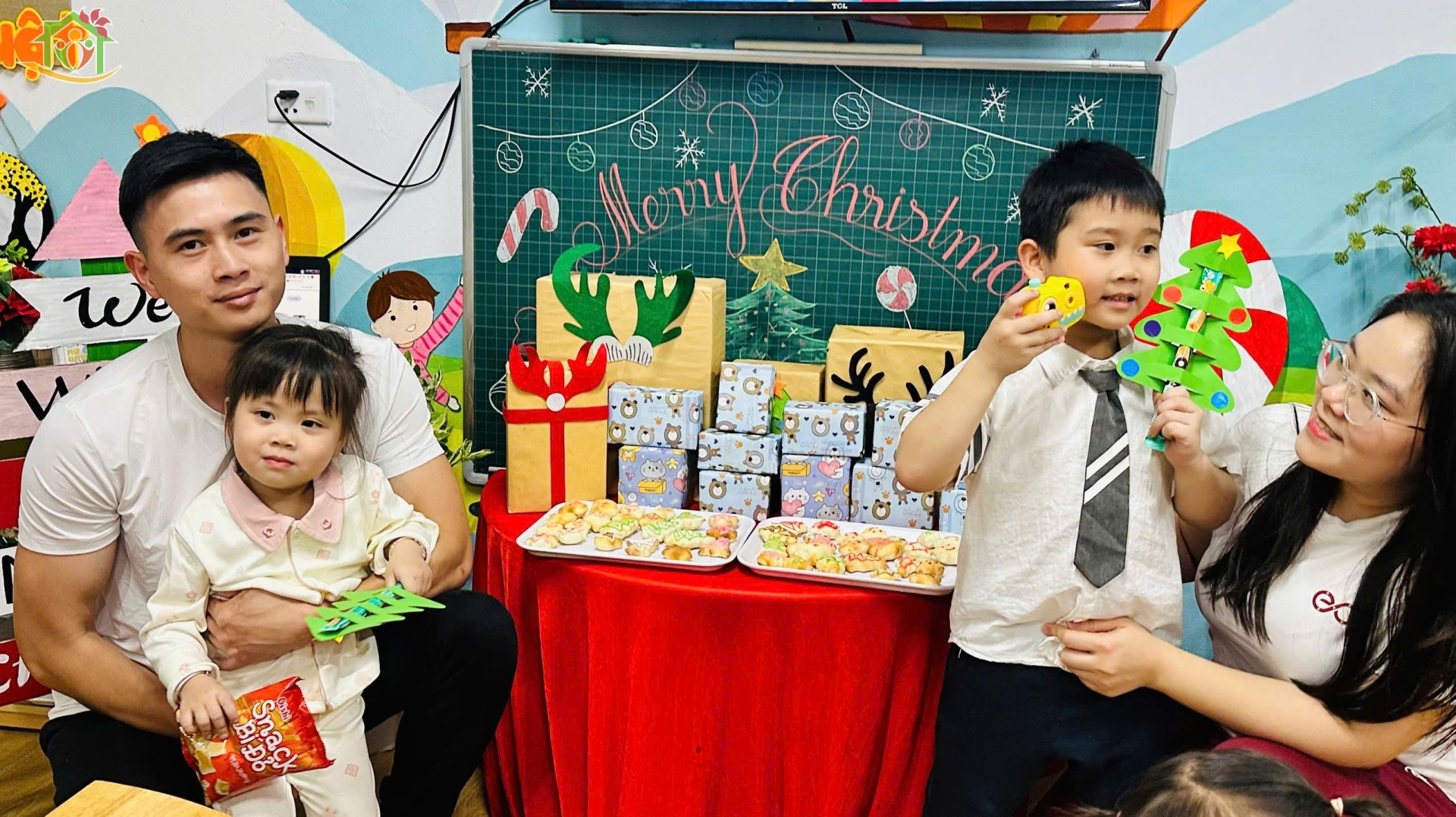 Rộn ràng chào đón Giáng sinh 2025 tại Hoa Trạng Nguyên