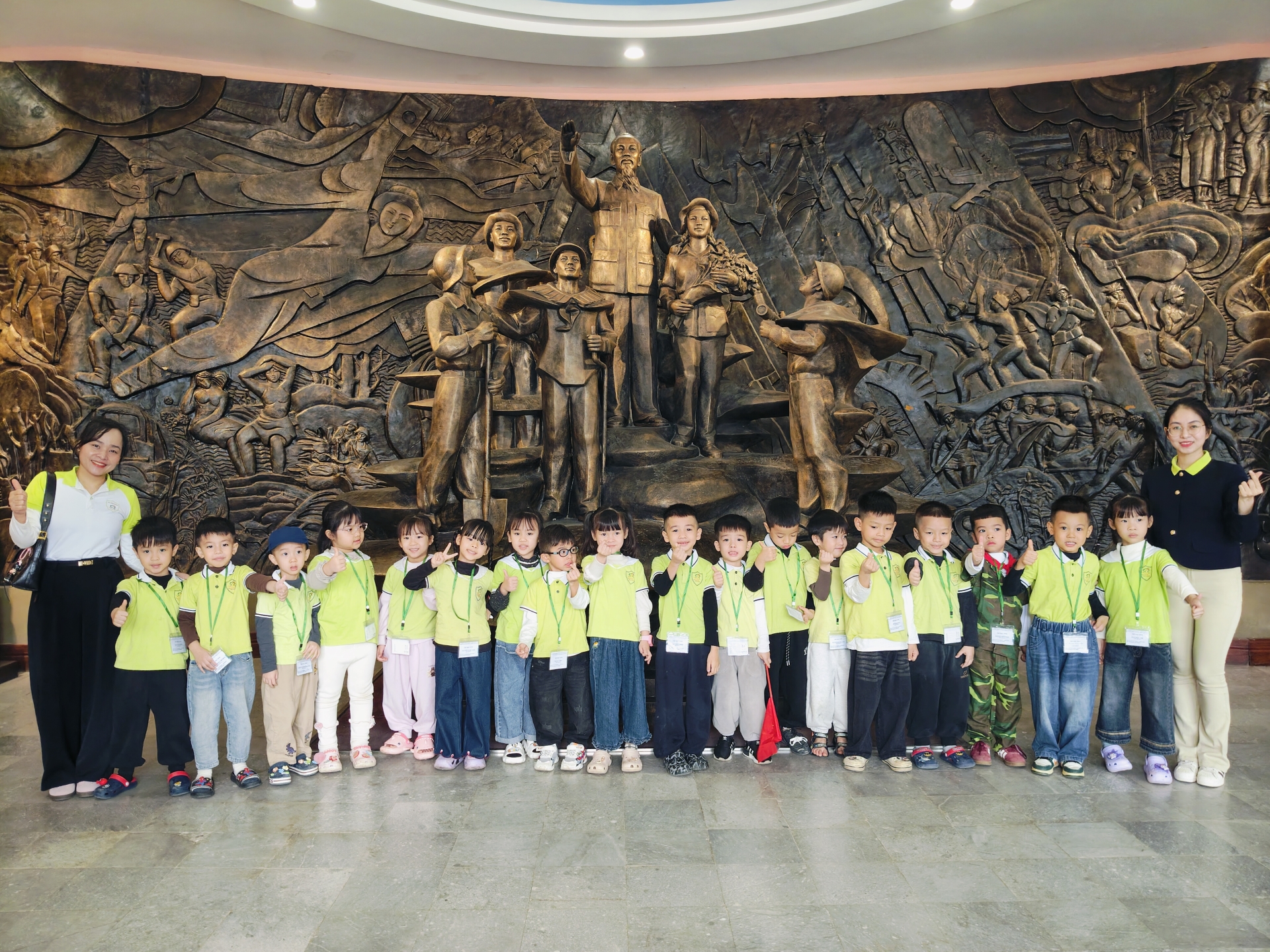 Hoạt động thực địa: Tham quan Bảo tàng Hồ Chí Minh