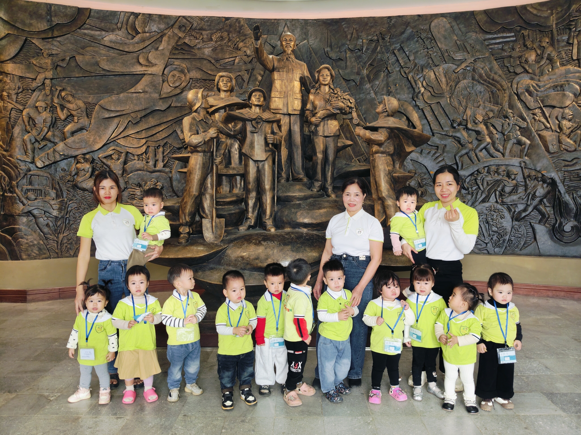 Hoạt động thực địa: Tham quan Bảo tàng Hồ Chí Minh