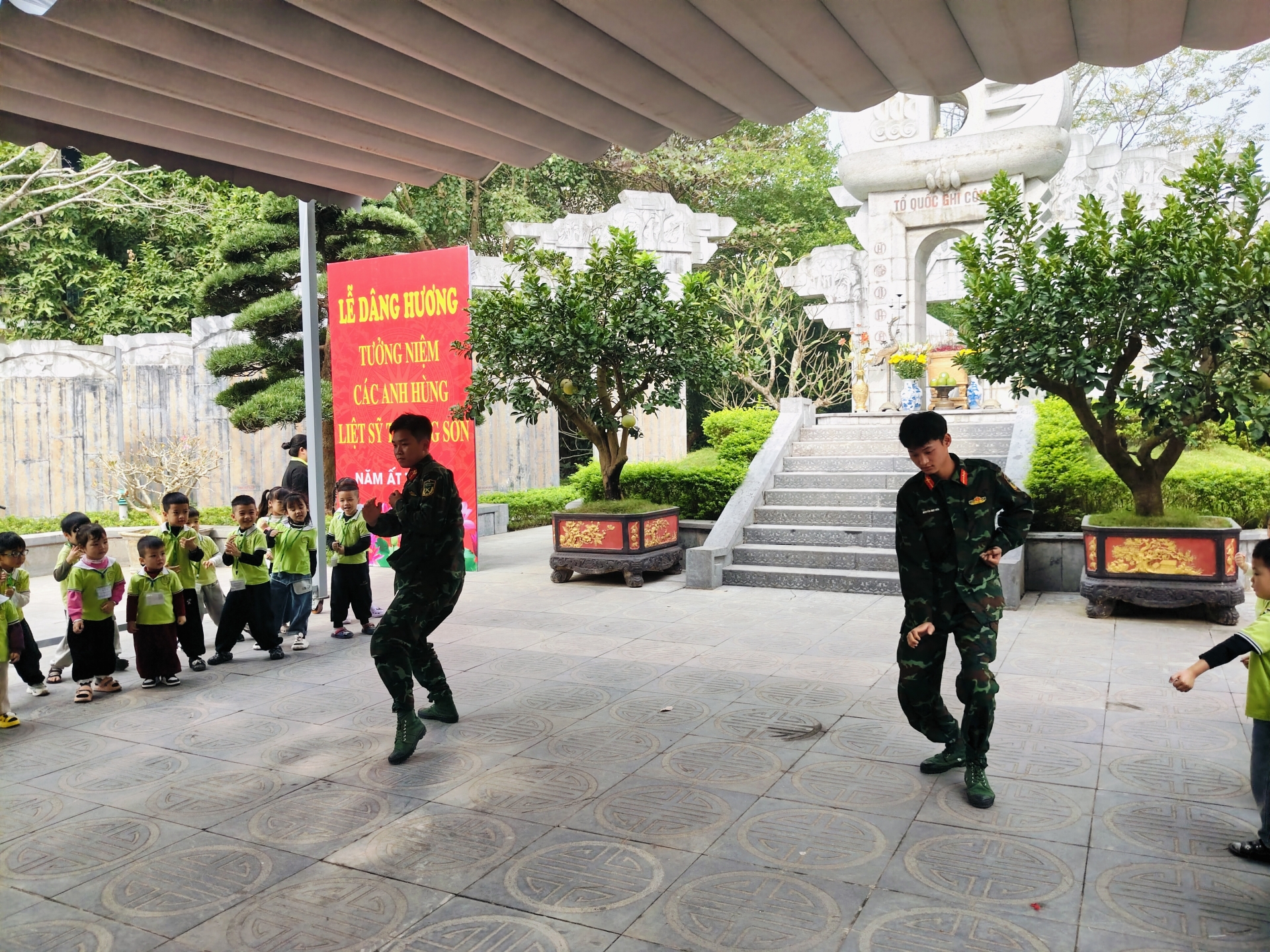 Hoạt động thực địa: Tham quan Bảo tàng Hồ Chí Minh