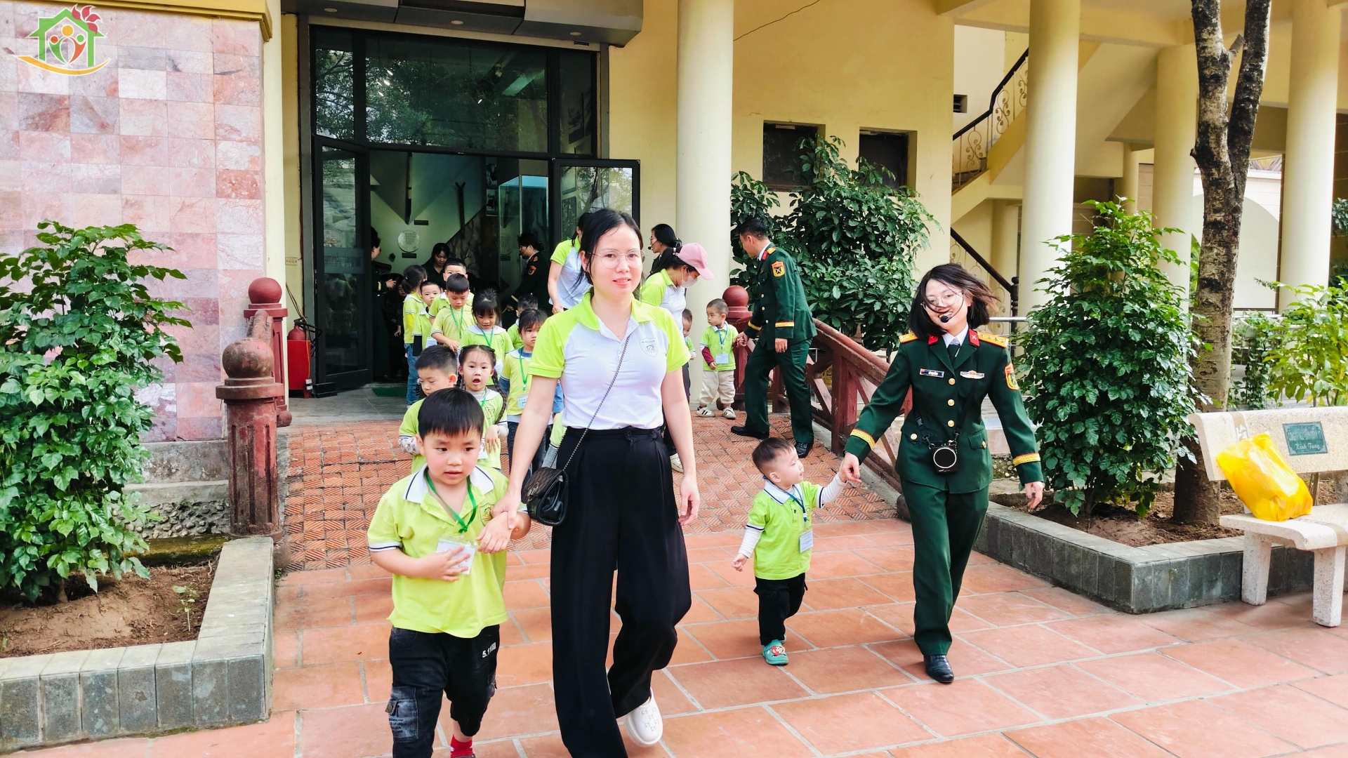 Hoạt động thực địa: Tham quan Bảo tàng Hồ Chí Minh