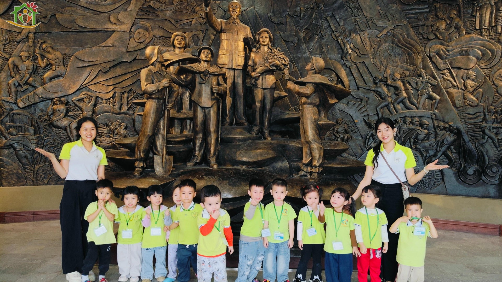 Hoạt động thực địa: Tham quan Bảo tàng Hồ Chí Minh