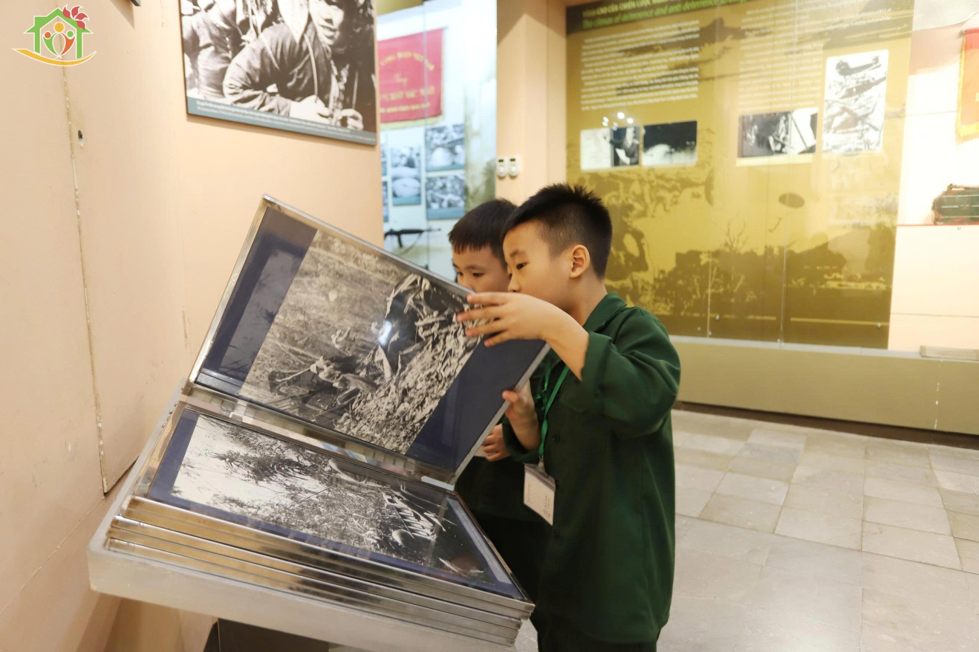 Hoạt động thực địa: Tham quan Bảo tàng Hồ Chí Minh