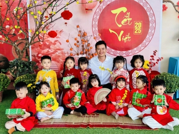 Mang xuân về cùng bộ sưu tập ảnh cực đáng yêu của các bé Hoa Trạng Nguyên