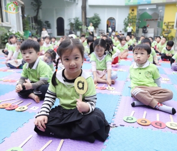 Sôi động cùng cuộc thi Tiếng Anh 